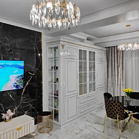 Luxury Near National In Chishinau *